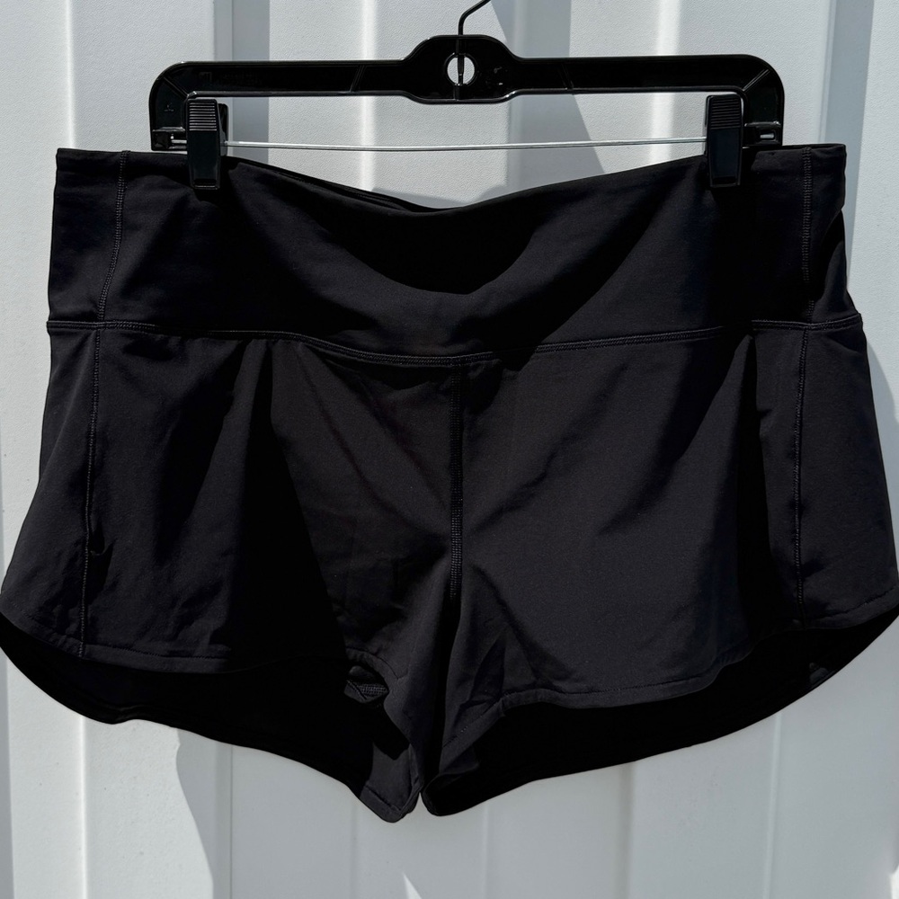 Lululemon Speed Up Short 2.5" in Black Womens 14